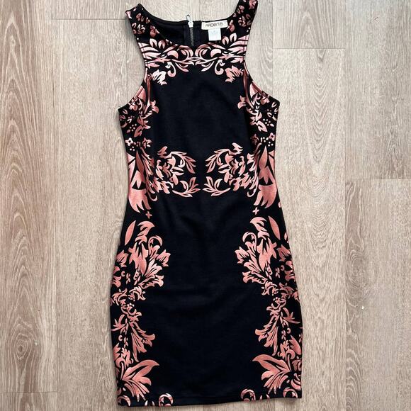 Arden B Medium Black & Rose gold Sleeveless Fitted Dress - Picture 1 of 9